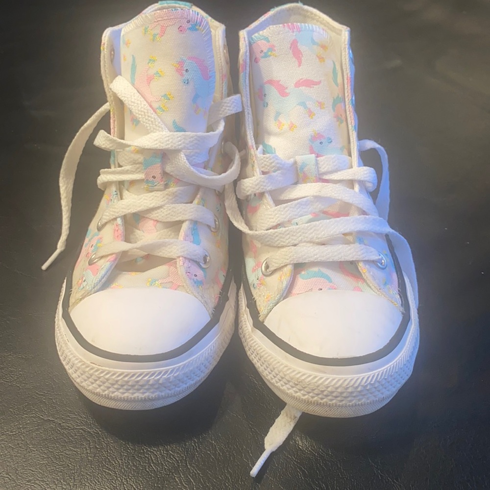 Converse all stars size 1 youth unicorn